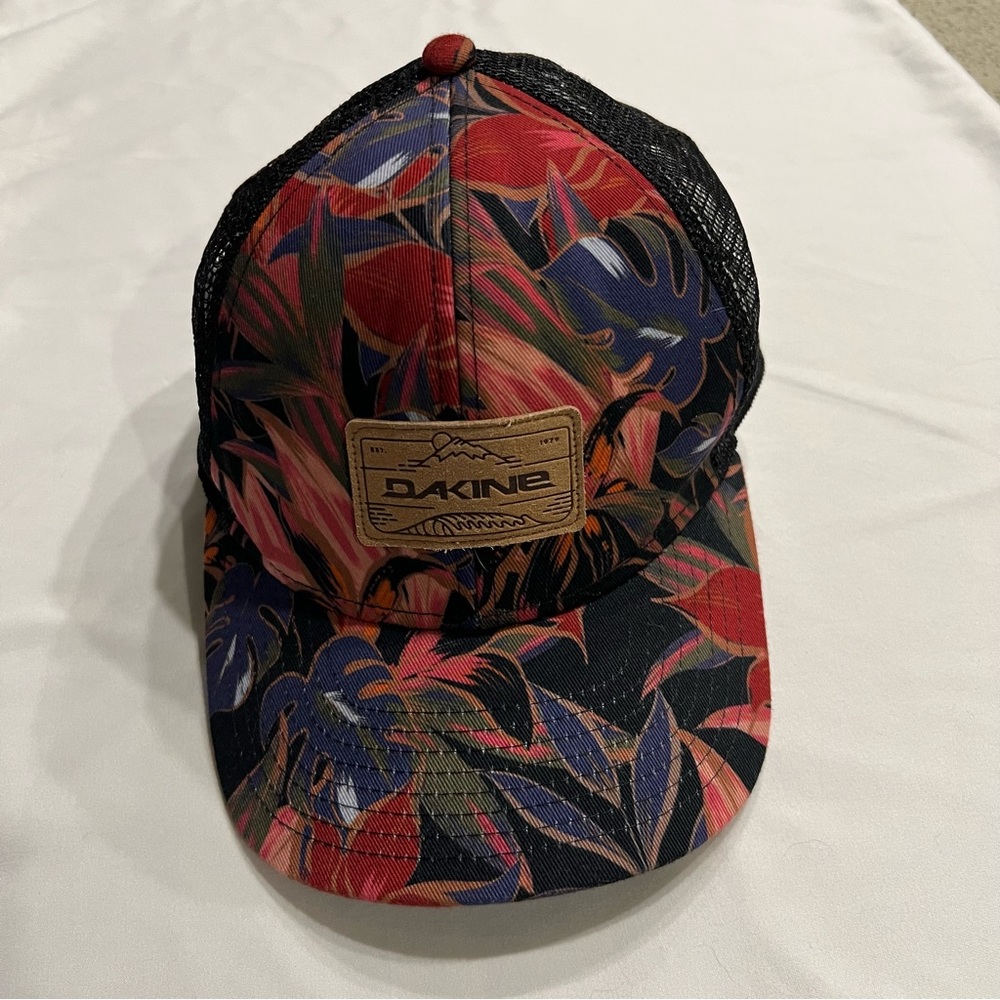 Dakine Tropical Leaf Print Hat - Red and Black